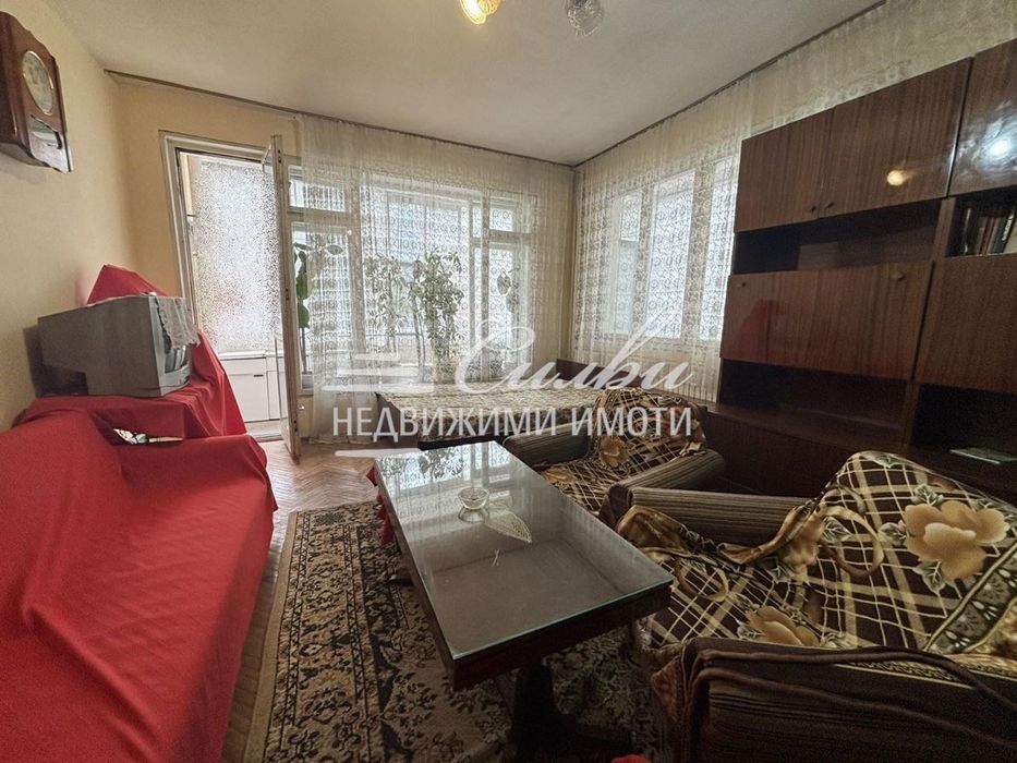 Дава се под наем Двустаен апартамент в Шумен, Добруджански - 60 кв.м за 280.5 € - Снимка #2