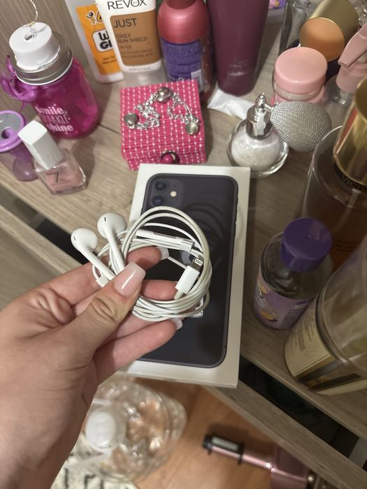 iphone 11  in stare f buna