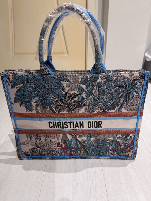 РАЗПРОДАЖБА! !НОВИ! Дамски чанти!