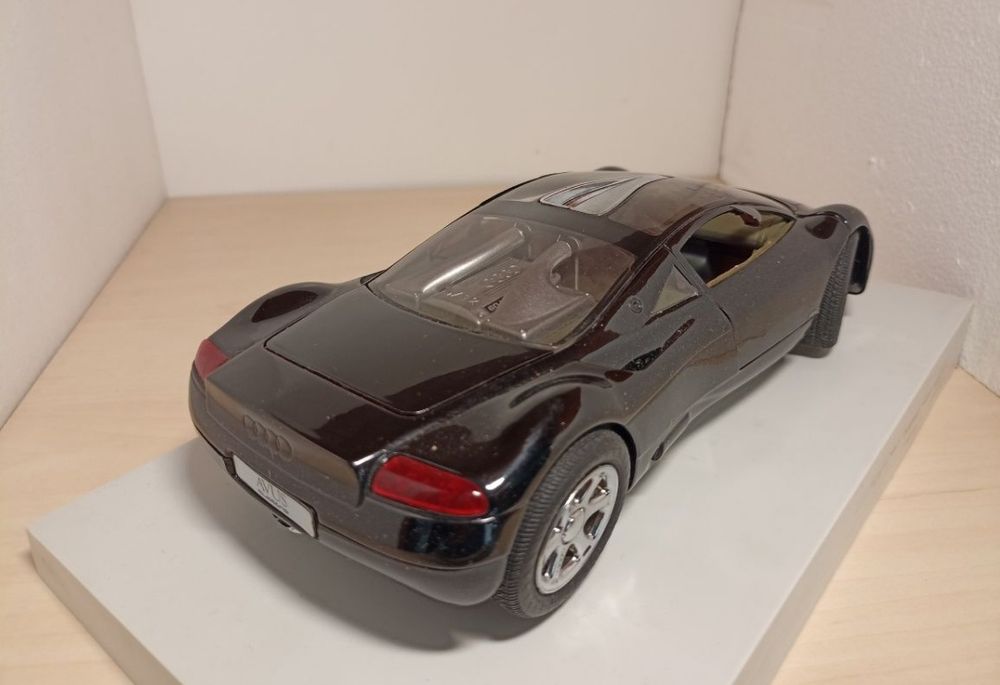 Audi avus quattro 1:18 revell