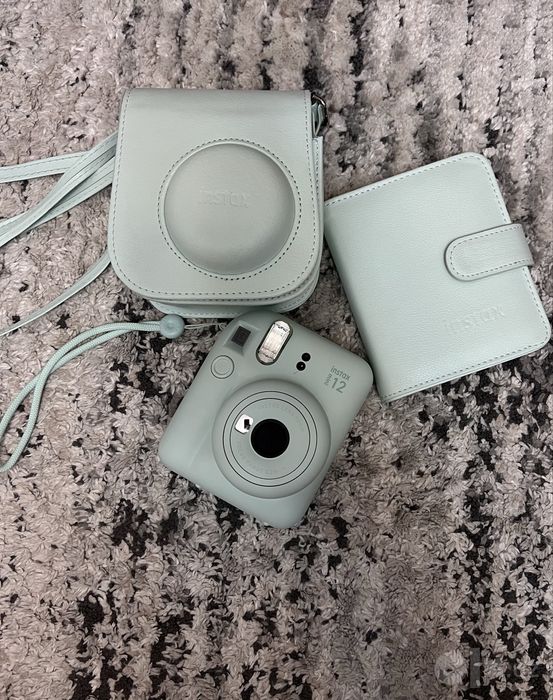 instax mini 12 с чехлом и альбомом