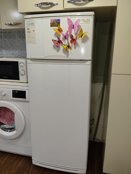 Холодильник                     .