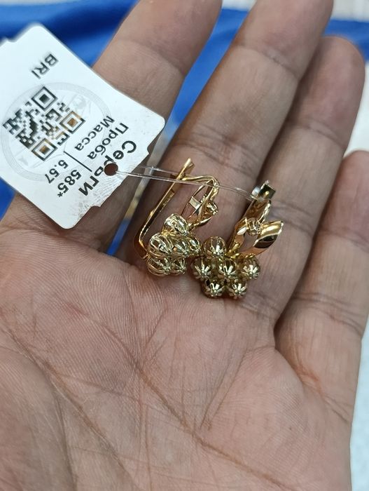 Новые Золотые серьги, вес 5,57 Проба 585