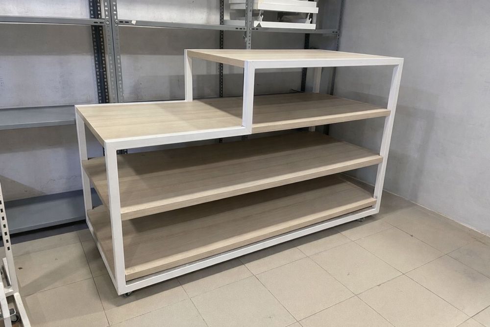 Стол для сложки одежды