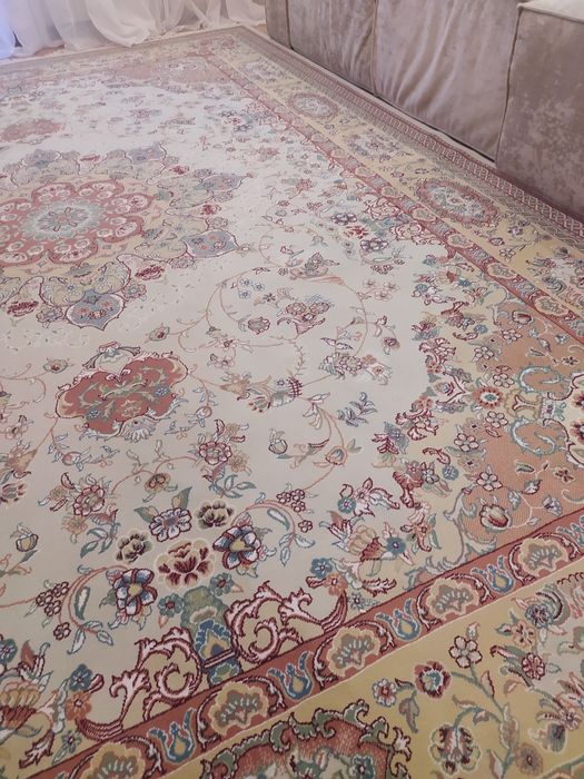 Продам ковры 2,5*3,5