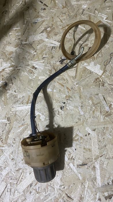 Бензонасос колба Ауди 100С4