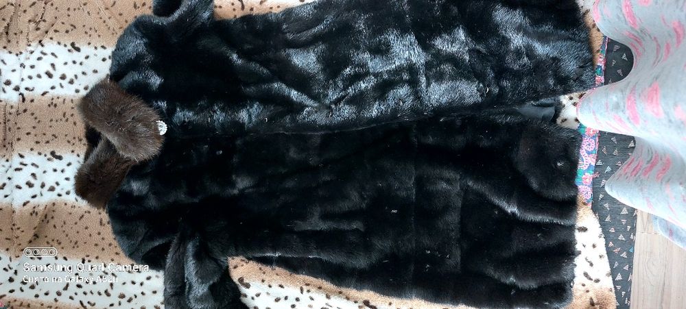 Продам норковкю шубу