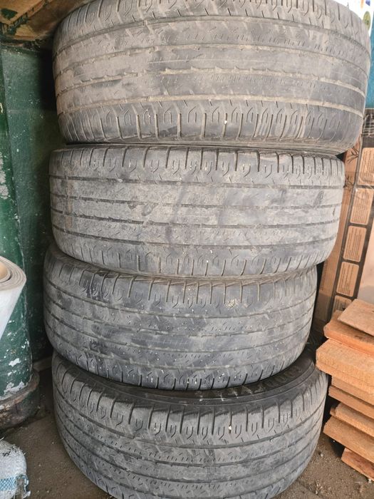 Продам шины комплект