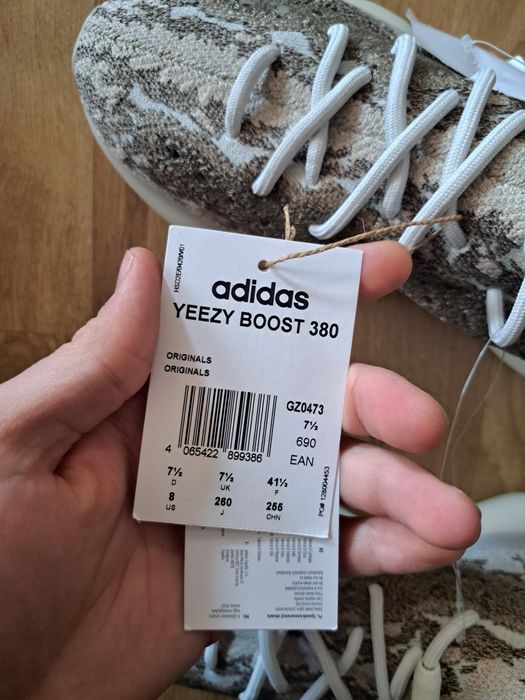 Vand adidas yeezy boost 380 pyrite  , noi 100% originali