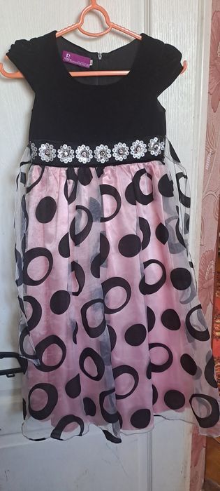 Платье праздничное