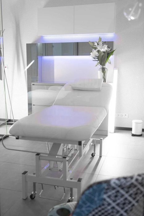 Електрическа кушетка Optima (1 мотор) - бяла/сива 185 х 70 x 60/80 см