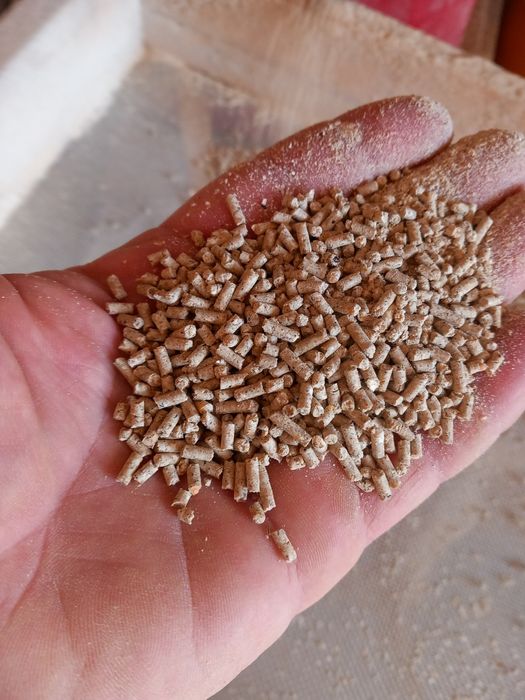 Uruială Granulată pentru pui,găini, curcani, porci,viței, iezi și miei