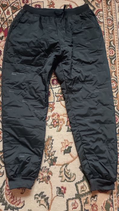 Продам костюм спортивный