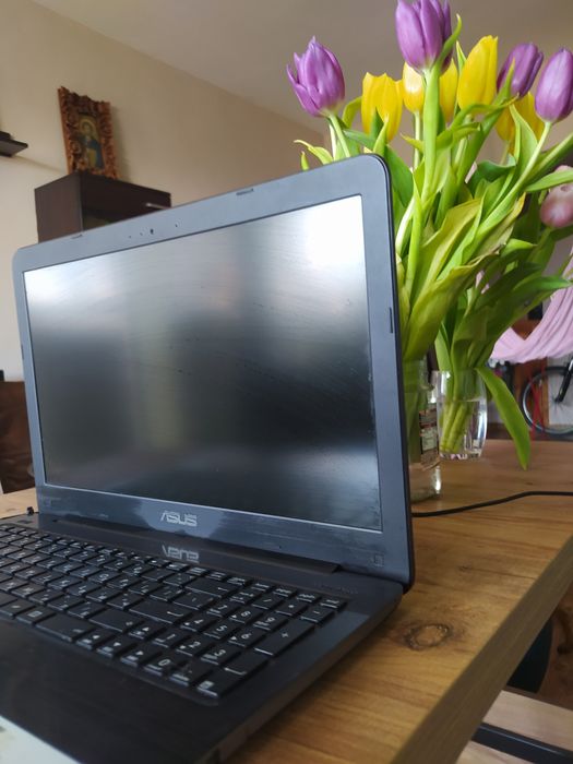 Лаптоп Асус K556QU