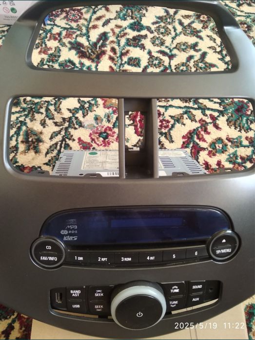 Спарк магнитофон +рамка в отличном состоянии.  Спарк магнитофон+рамка.