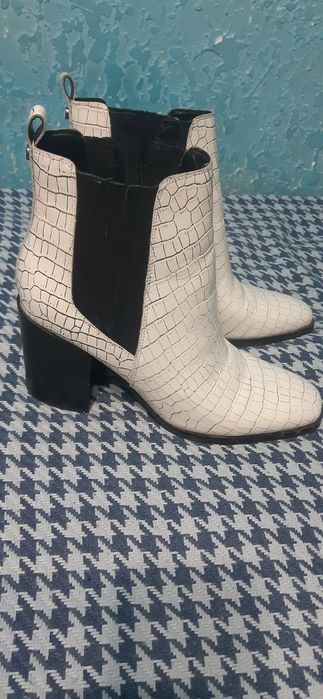 Ботинки кожанные 42р