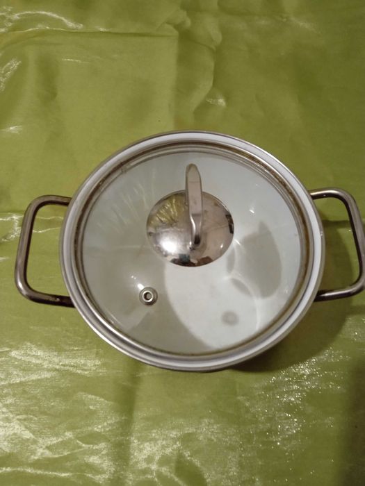 Продам кастрюльку.