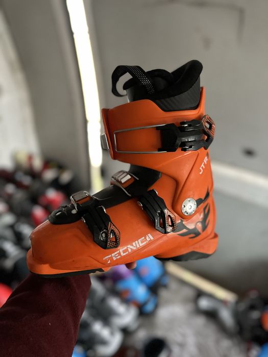 Clapari ski mai multe