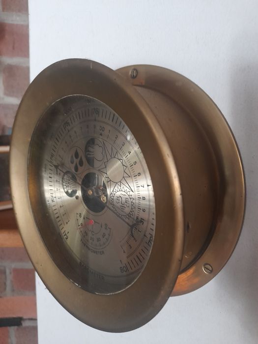 Ceas și barometru  Lord Nelson