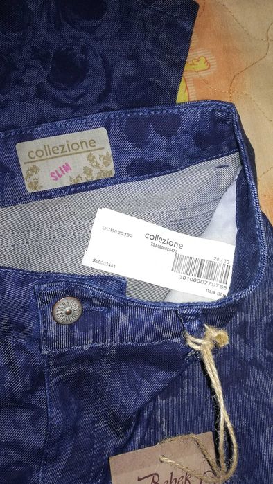 Дамски дънки / панталон с десен на рози - 28/30