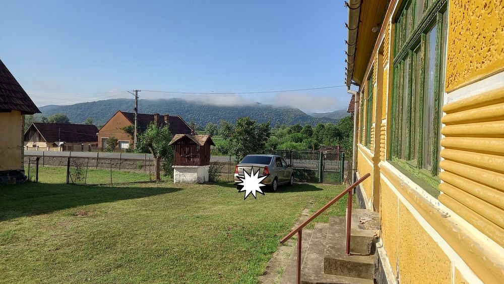 Casă lntre Zam și Săvârșin 6400 mp  intravilan deschidere  94 ml  la DN zonă foarte bună