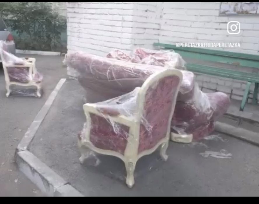 Продам диван два кресла
