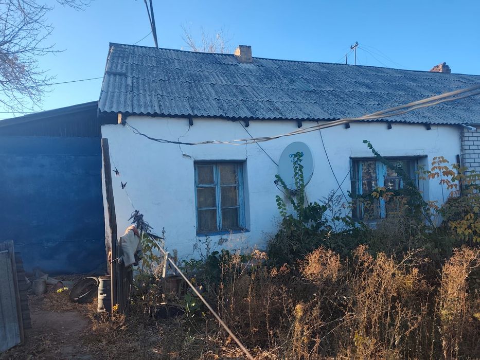 Четвертую часть домика на восточном