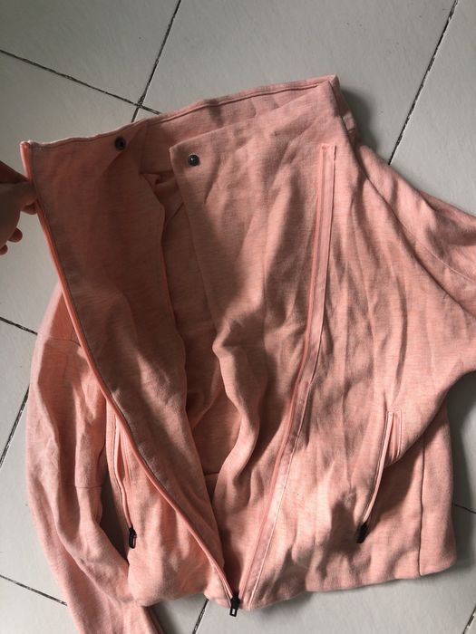 Якета и суичъри guess, adidas, H&M, рок дънково