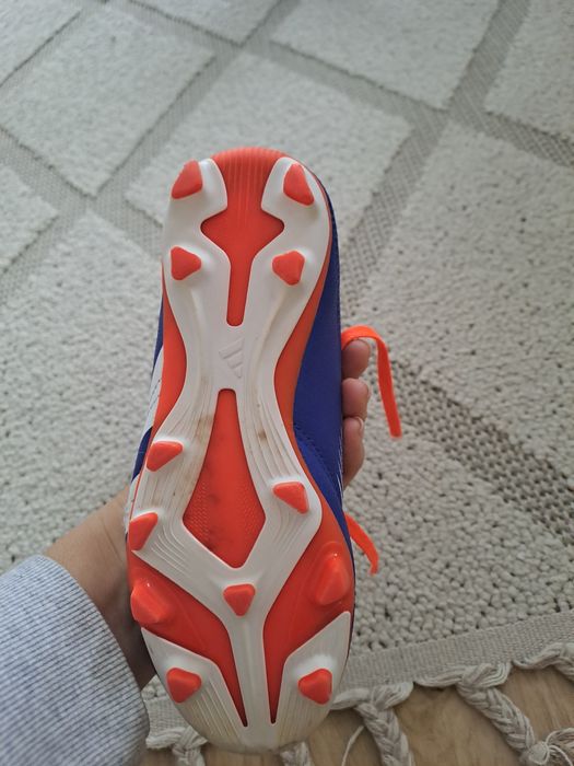 Ghete fotbal Adidas Predator