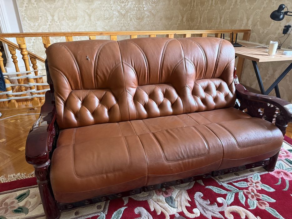 Продается кожаные диваны