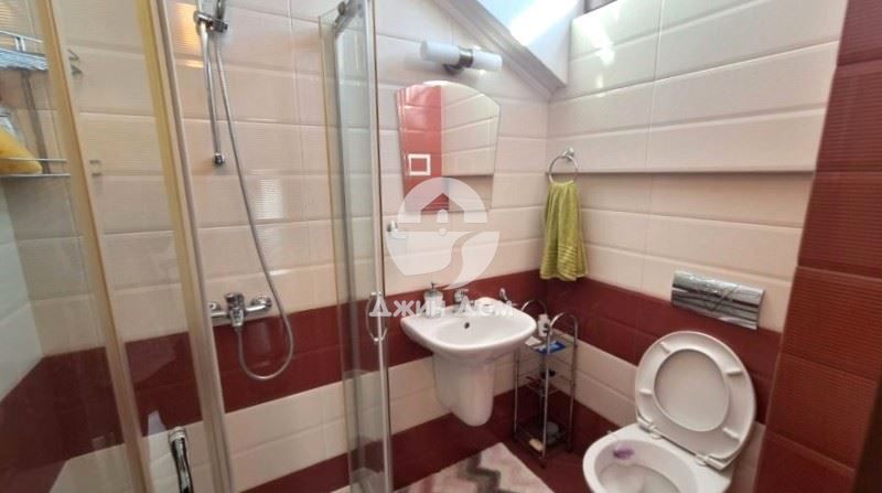 Двуетажна къща с ГЛЕДКА МОРЕ в м-т Буджака, гр. Созопол