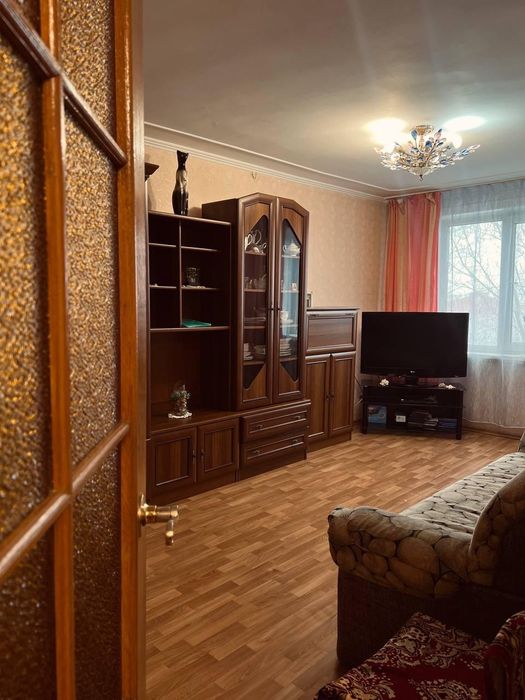 Продам 2 х квартиру в 19мкр