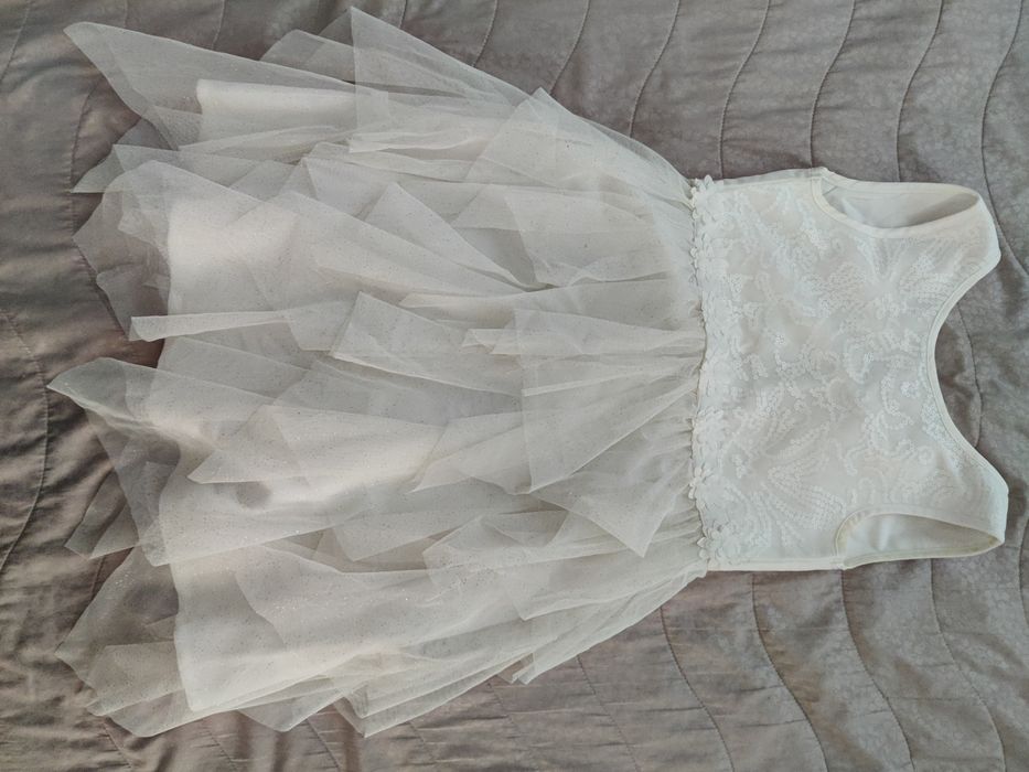 Официални детски роклички до 134 размер