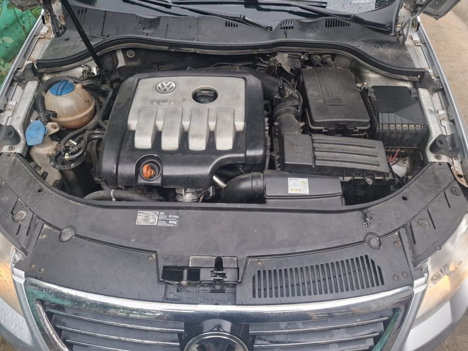 Vând Passat B6 2.0 tdi 140cp