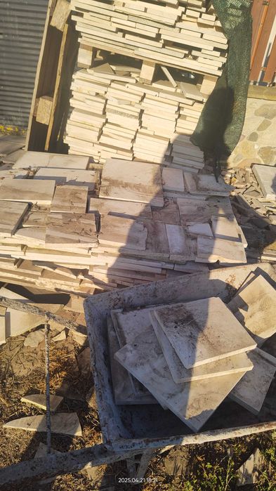 Бял естествен камък