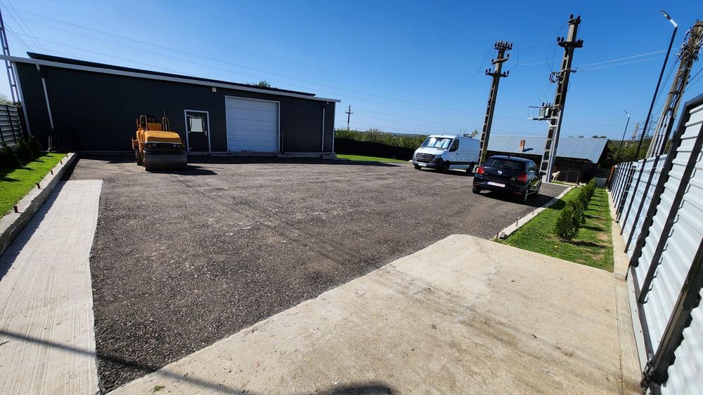 VÂND / Inchiriez HALĂ metalică demontabilă din PANOURI SANDWICH