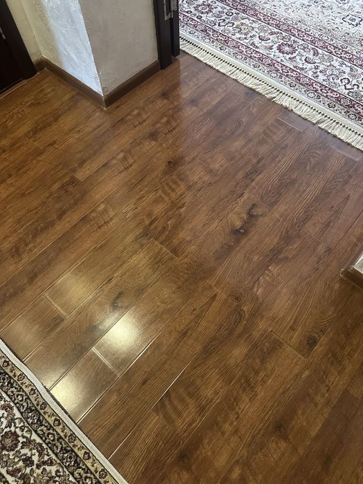 Ламинат на 80 кв б/у в отличном состояний