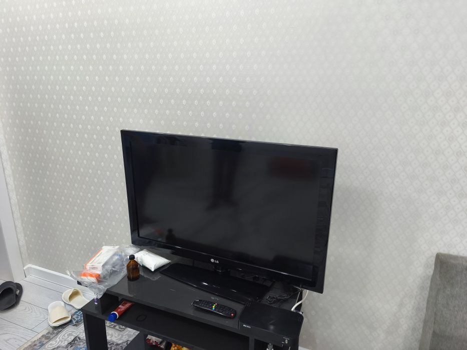 В пролаже Телевизор LG