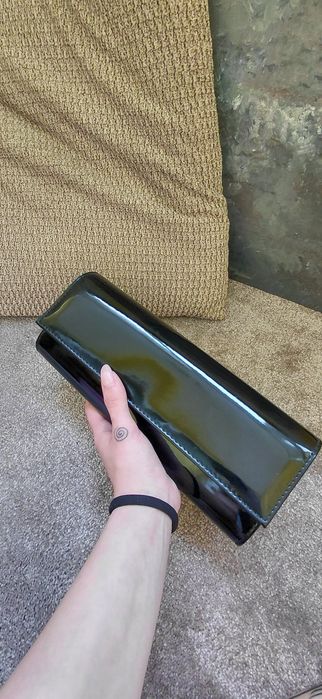 Черна чантичка, тип клъч