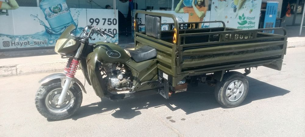 Мотоцикл сотилади келишилган нарх