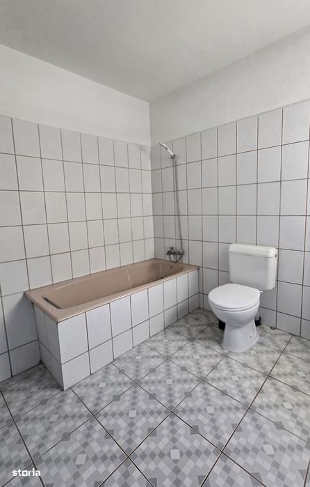 Otopeni vila si teren 878 mp / gradina matura