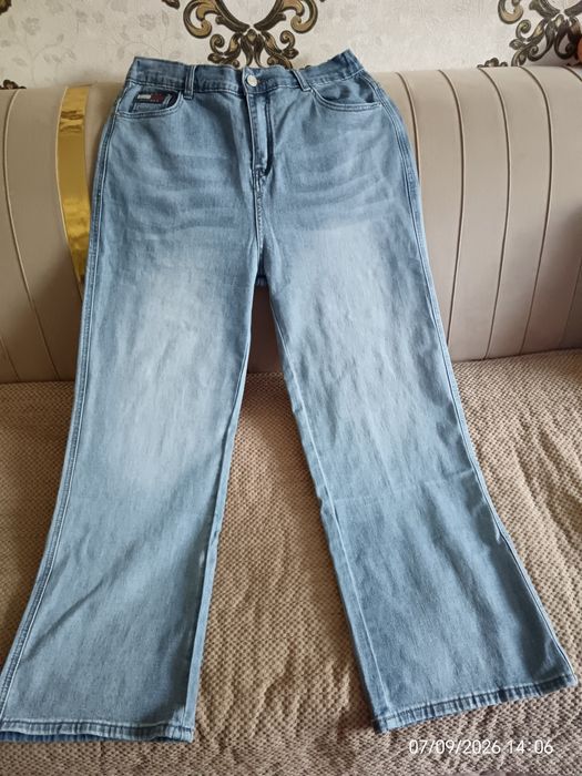 Продам джинсы новые