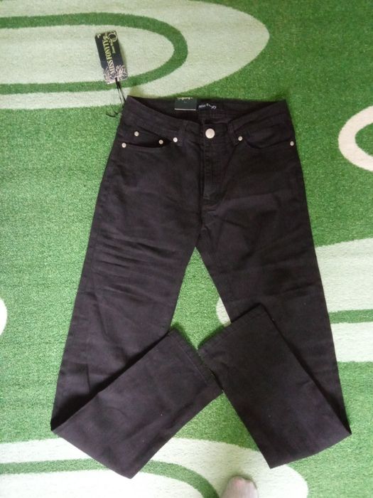 Чисто нов черен панталон