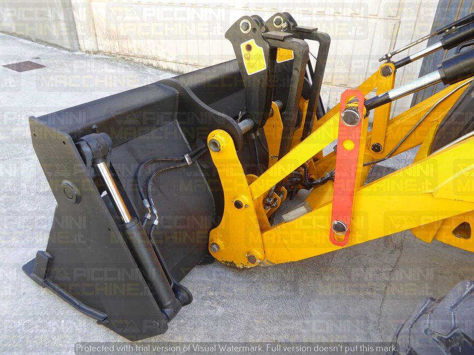 Крепление на откидные вилы экскаватор погрузчика JCB.