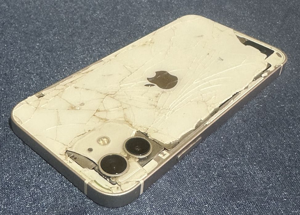 Telefon ieftin! iPhone 12 Defect/ Pentru piese!