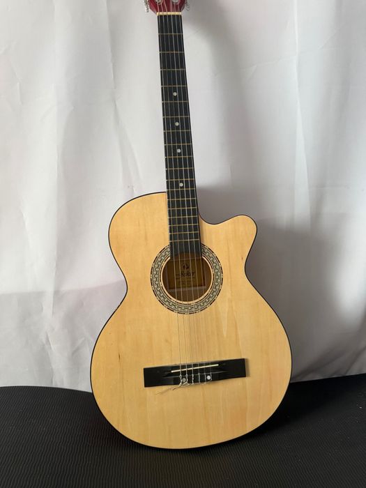 Гитара акустическая