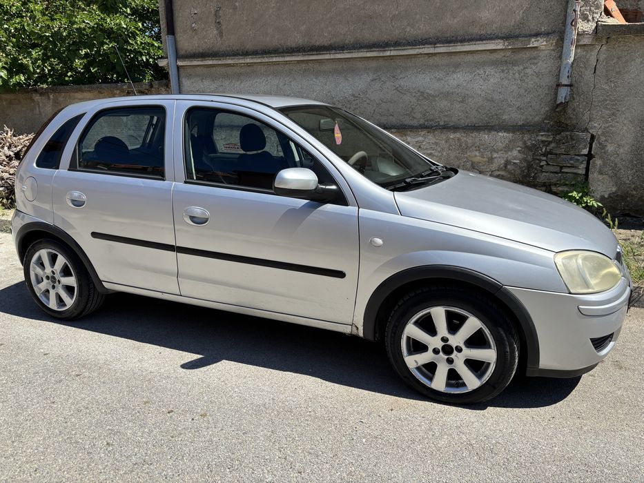 Автомобил Opel Corsa C