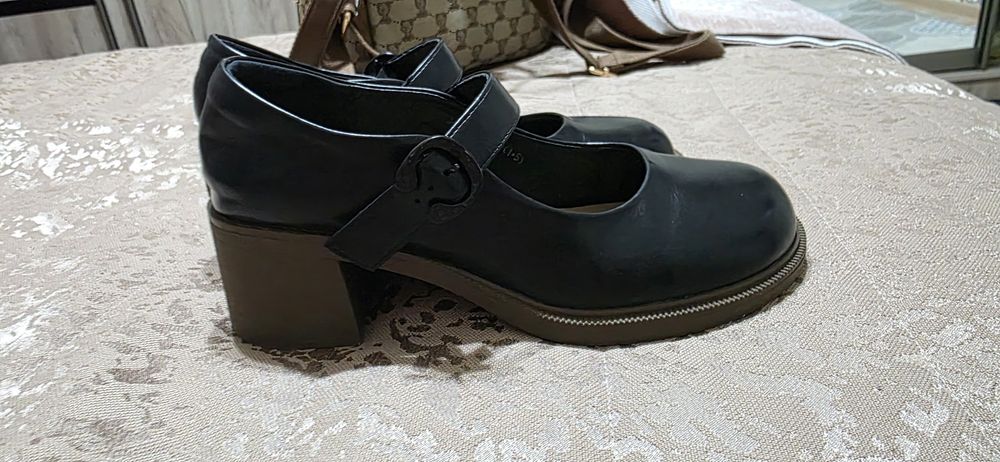 Продам туфли размер 36