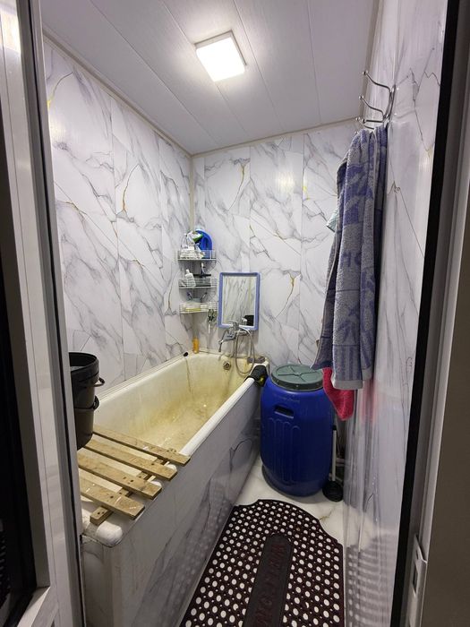 Вагзалда 2 хона 3 хона килинган 7 этажда квартира сотилади