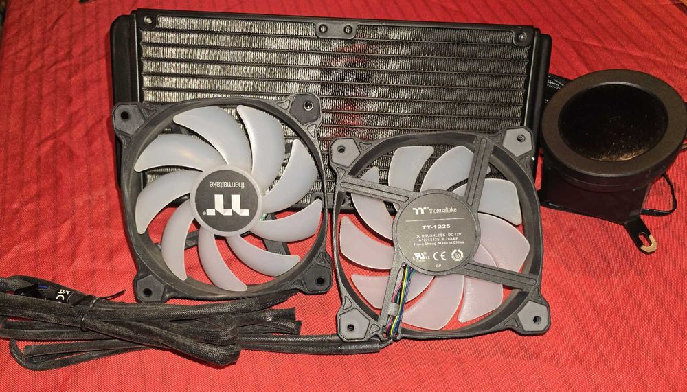 Cooler AIO (lichid) Thermaltake Floe Ultra 240 negru aRGB + display